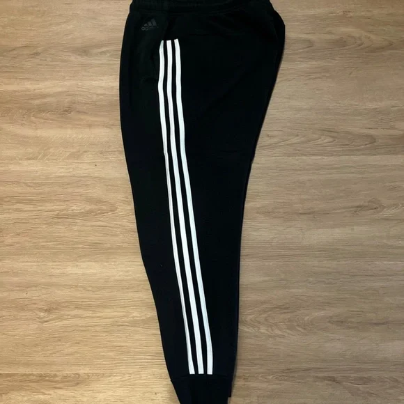 Adidas Women's Essentials 3-Stripes Fleece Jogger Sweatpants/BLACK/Size M - Picture 7 of 9